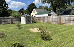 221 N Lakeview Avenue, Sturgis, MI 49091