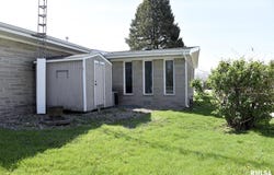 24 PARKWAY Drive, Sherman, IL 62684