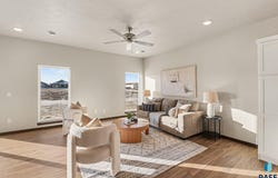 6203 S Ruby Jean Pl, Sioux Falls, SD 57108