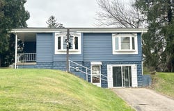 34 EVERGREEN LANE, Wheeling, WV 26003