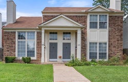 1523 Creek Bank Lane, Arlington, TX 76014