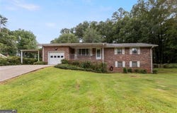 2995 CARRIE, Kennesaw, GA 30144