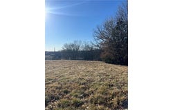 Gold Street, Paola, KS 66071