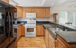20008 Avenue Of The Oaks, Newhall, CA 91321