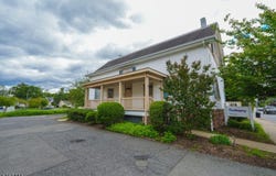 12-19 River Rd, Fair Lawn Boro, NJ 07410-1843