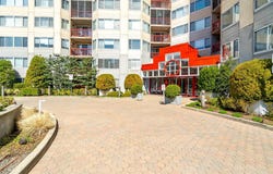 10 Stewart Place, White Plains, NY 10603