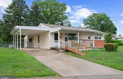 15 SHIRLEY DRIVE, MIDDLETOWN, PA 17057
