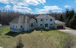 3195 S Rolland Road, Remus, MI 49340