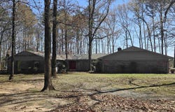 8408 Griggs Rd, Pine Bluff, AR 71603