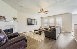 10713 Ivy Creek Lane, Fort Worth, TX 76140