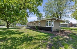 204 E 14th Street, Ottawa, KS 66067