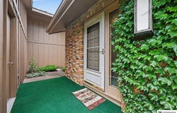 10262 Fieldcrest Drive, Omaha, NE 68114