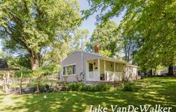 2338 Edgewood Drive, Kalamazoo, MI 49008