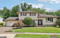 506 CAROL AVENUE, BLACKWOOD, NJ 08012
