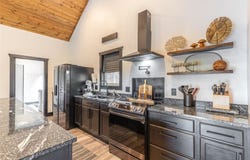 1300 River Valley Road, Doniphan, MO 63935