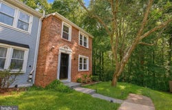 8015 STEEPLE CHASE COURT, SPRINGFIELD, VA 22153