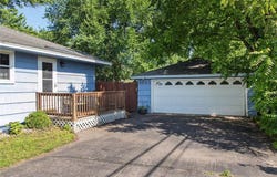 6980 11th Street N, Oakdale, MN 55128