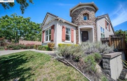 2560 Calabria Ct, Dublin, CA 94568