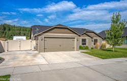 14925 E CROWN AVE, Spokane Valley, WA 99216