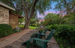 713 Mountain View DR, San Marcos, TX 78666