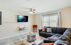 4345/4347 Skyline Blvd, Cape Coral, FL 33914