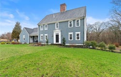 6 Knowlton Court, Bristol, RI 02809