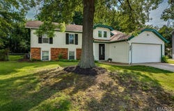 237 Valleyoak Court, Ballwin, MO 63021