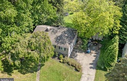 328 W CONESTOGA ROAD, DEVON, PA 19333