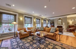 121 E KING STREET, LANCASTER, PA 17602