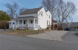 40 Cedar Street, Johnston, RI 02919