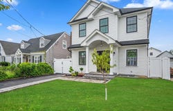 101 Brown Street, Mineola, NY 11501