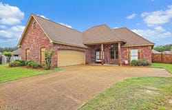 902 Belle Oak Cove, Brandon, MS 39042
