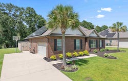 2806 Carrington Lakes Blvd, Cantonment, FL 32533