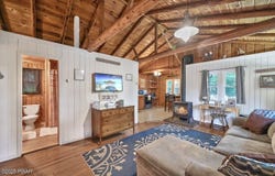 305 Laurel Lane, Greentown, PA 18426