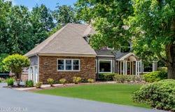 3 Algonquin Court, Freehold, NJ 07728