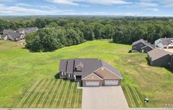 432 Village Boulevard, Troy, MO 63379