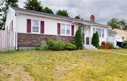 27 amherst Road, Warwick, RI 02889