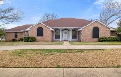 620 Honeysuckle Lane, Cedar Hill, TX 75104