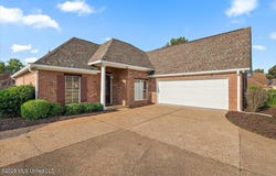 435 Huntington Drive, Byram, MS 39272