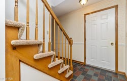 25 McCombe Drive, Bethlehem, NY 12054