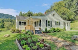 8031 Bent Mountain Rd, Roanoke, VA 24018