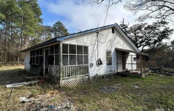 9045 W RABBY Street, Bayou La Batre, AL 36509