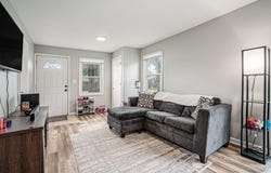 225 N Oakland Avenue, Mishawaka, IN 46544-4010