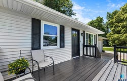 302 Front St, Aurora, SD 57002