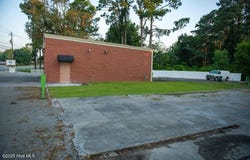 1708-1706 Neuse Boulevard, New Bern, NC 28560