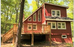 2122 Wood Thrush Court, Bushkill, PA 18324