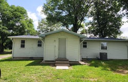 15788 S 1400 Road, Nevada, MO 64772