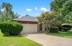 2118 S Butterfly Avenue, Springfield, MO 65807