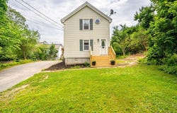 10 Fountain Street, Gardiner, ME 04345