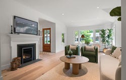 8 Knight Street, Falmouth, ME 04105